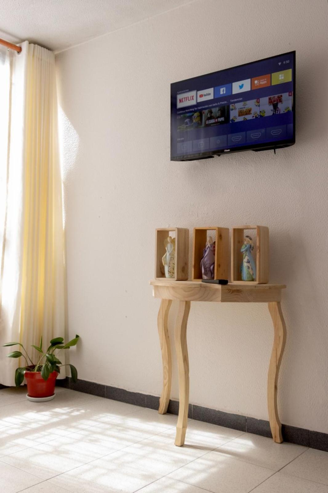Encantador De 2 Habitaciones, Cerca Centro Bogota, Apartment *